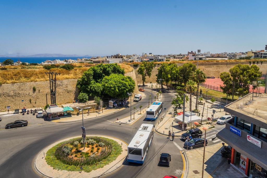 הרקליון Castello City Hotel מראה חיצוני תמונה